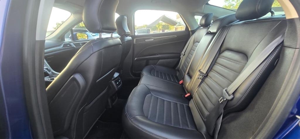 Ford Fusion SE 2016
