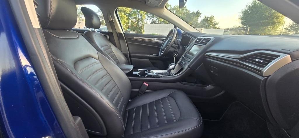 Ford Fusion SE 2016