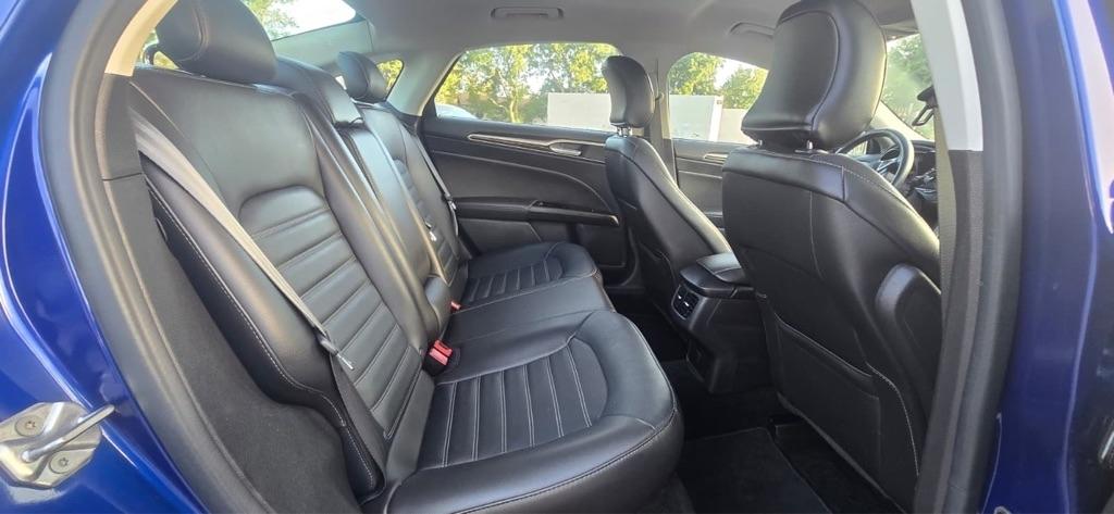 Ford Fusion SE 2016
