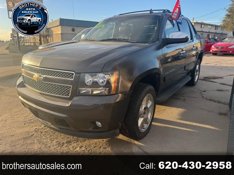 2011 Chevrolet Avalanche LT 2WD