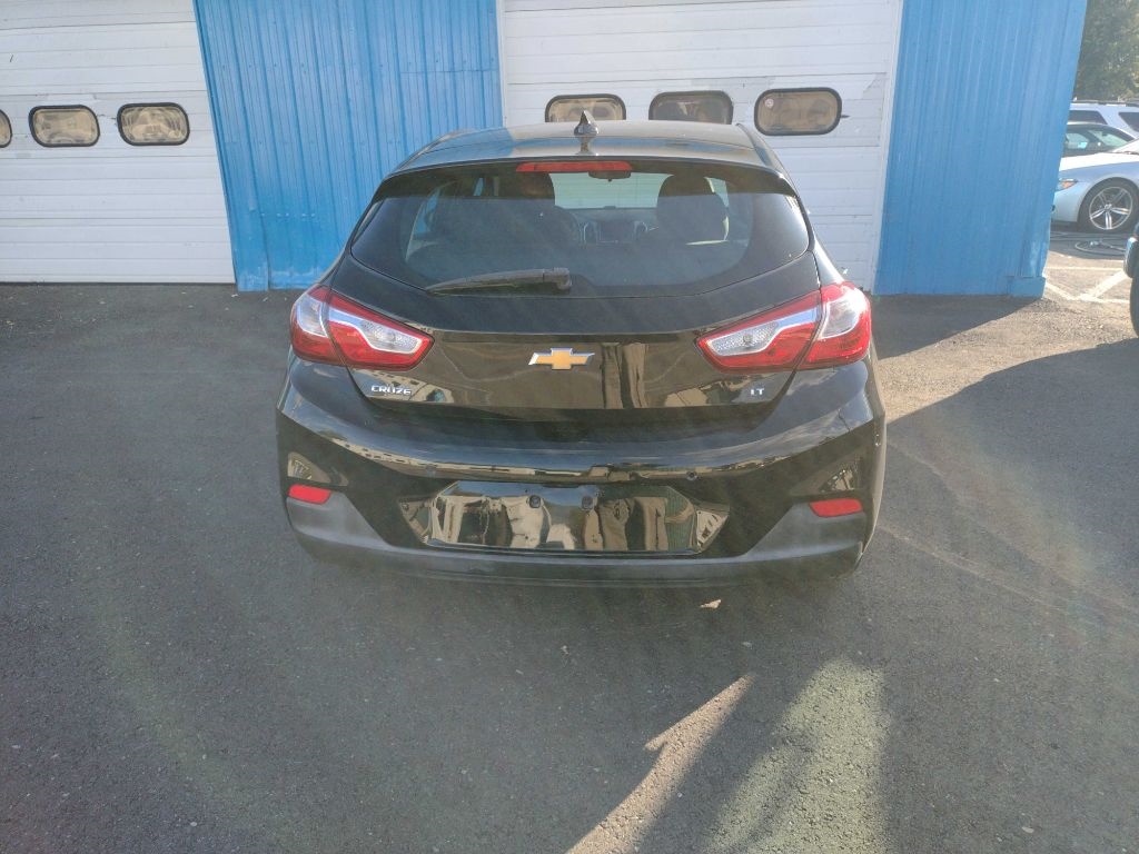 Chevrolet Cruze LT Auto Hatchback 2017