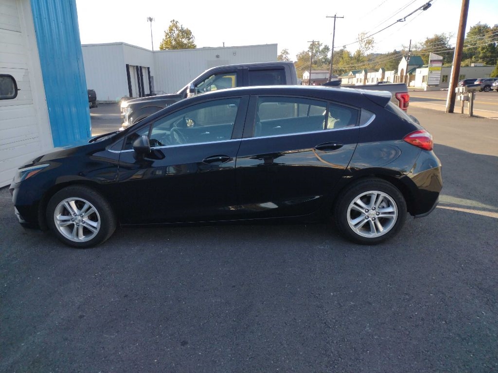 Chevrolet Cruze LT Auto Hatchback 2017