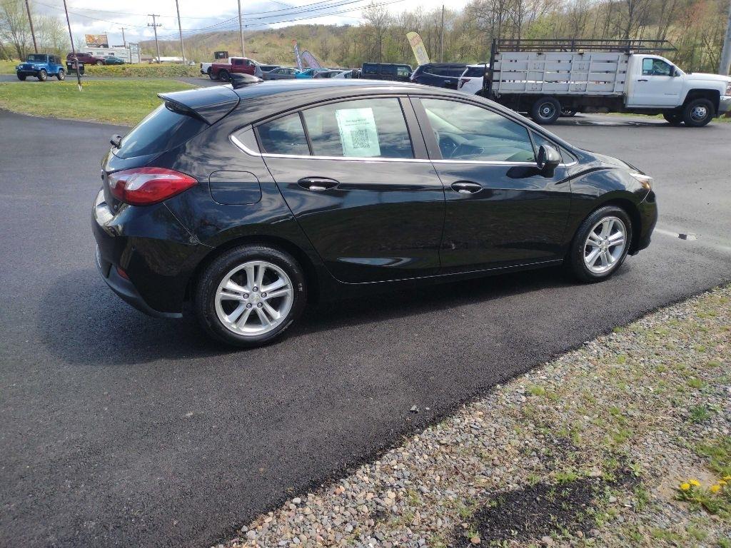 Chevrolet Cruze LT Auto Hatchback 2017