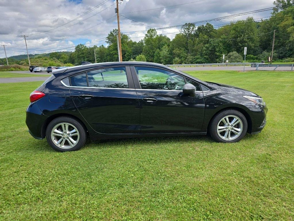 Chevrolet Cruze LT Auto Hatchback 2017