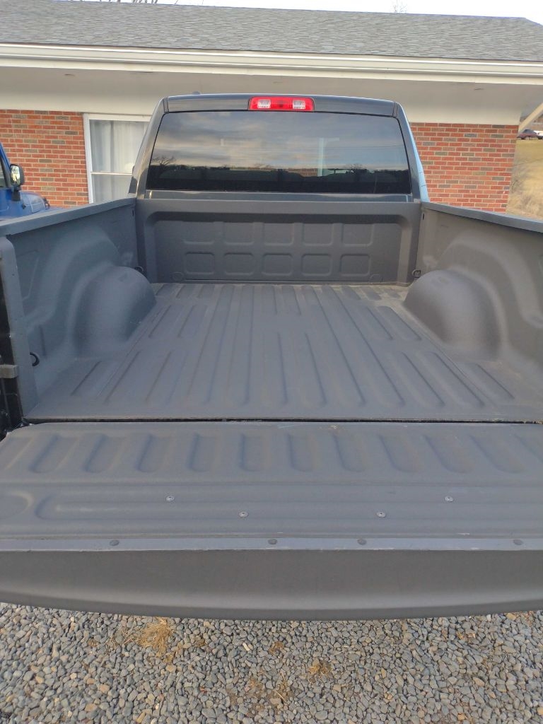 RAM 1500 Tradesman Quad Cab 4WD 2017