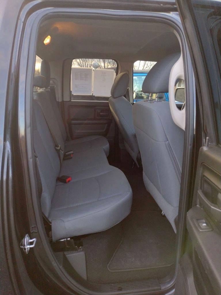 RAM 1500 Tradesman Quad Cab 4WD 2017