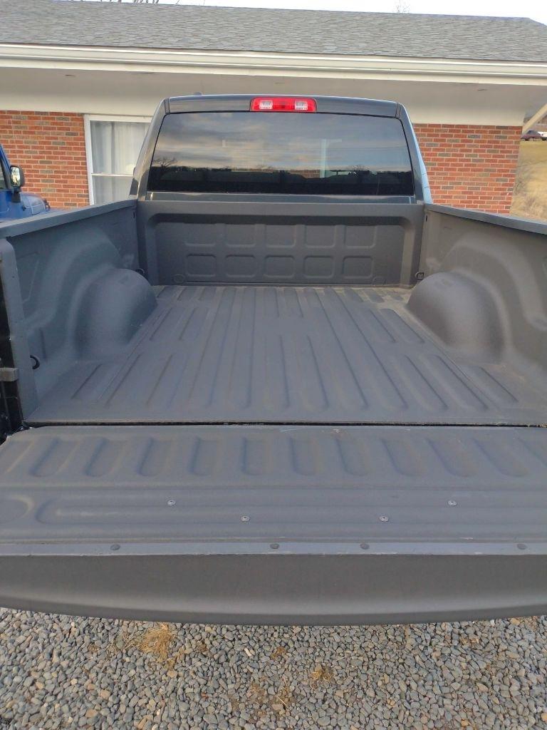 RAM 1500 Tradesman Quad Cab 4WD 2017