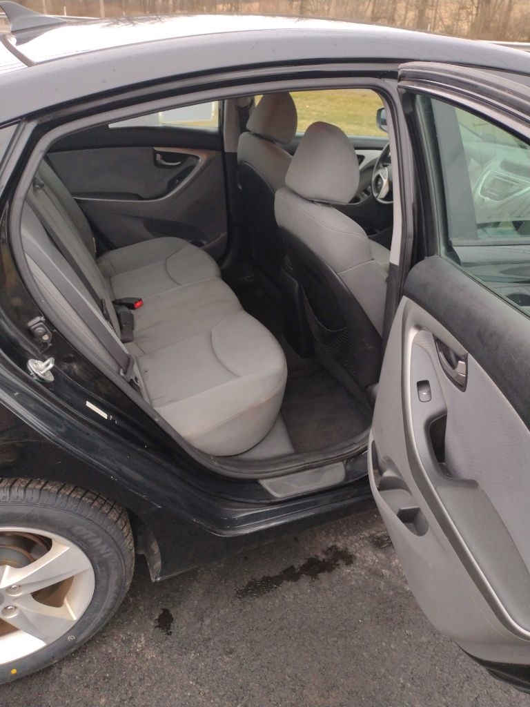 Hyundai Elantra GLS A/T 2012