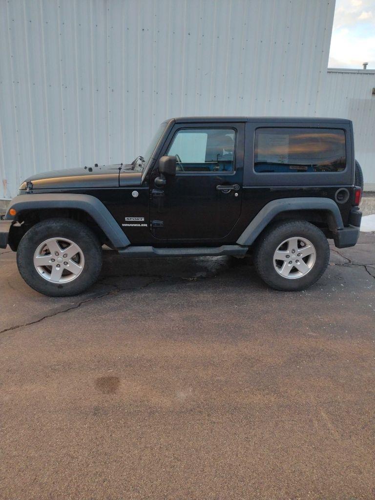 Jeep Wrangler Sport 4WD 2013