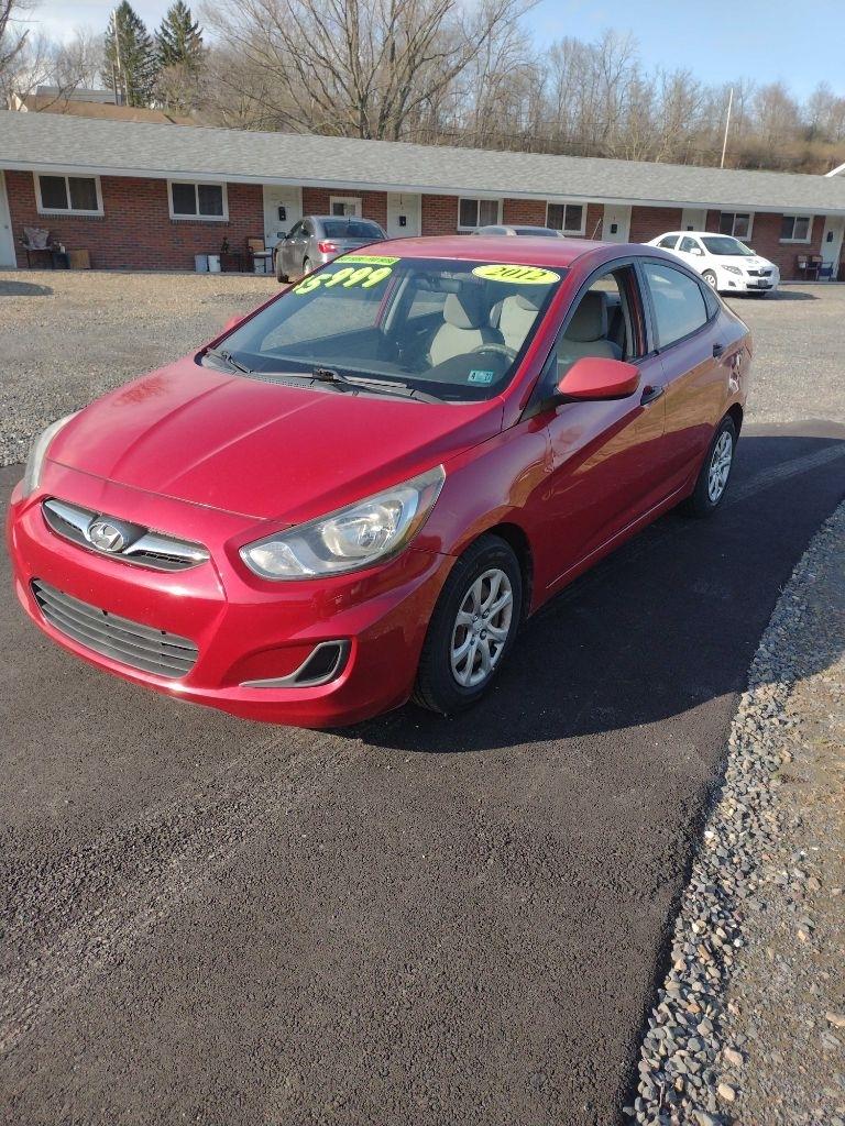 Hyundai Accent GLS 4-Door 2012