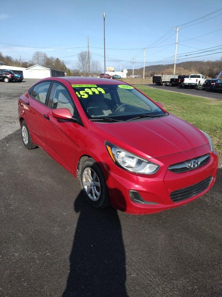Hyundai Accent GLS 4-Door 2012