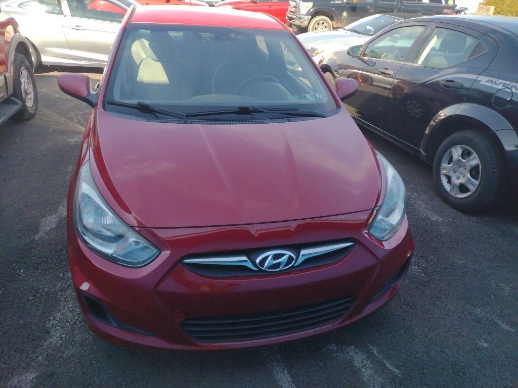 Hyundai Accent GLS 4-Door 2012