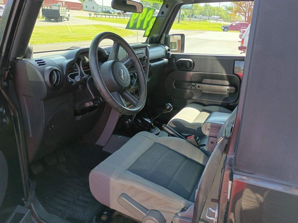 Jeep Wrangler Sport 4WD 2010