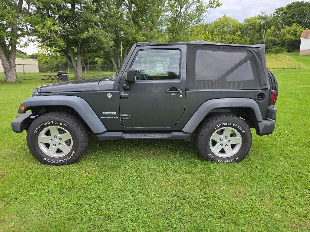 Jeep Wrangler Sport 4WD 2010