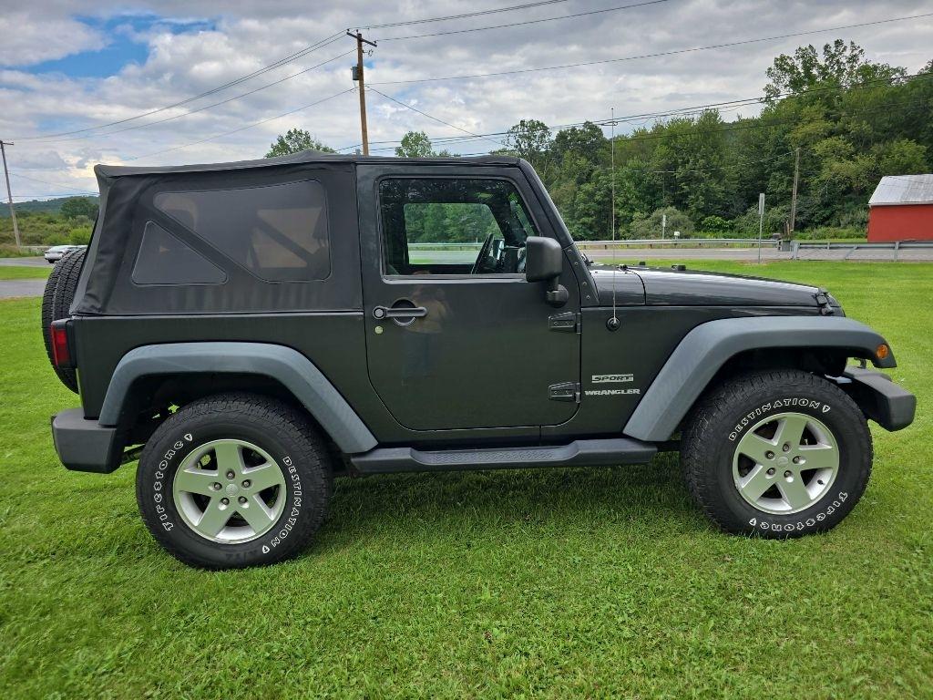 Jeep Wrangler Sport 4WD 2010