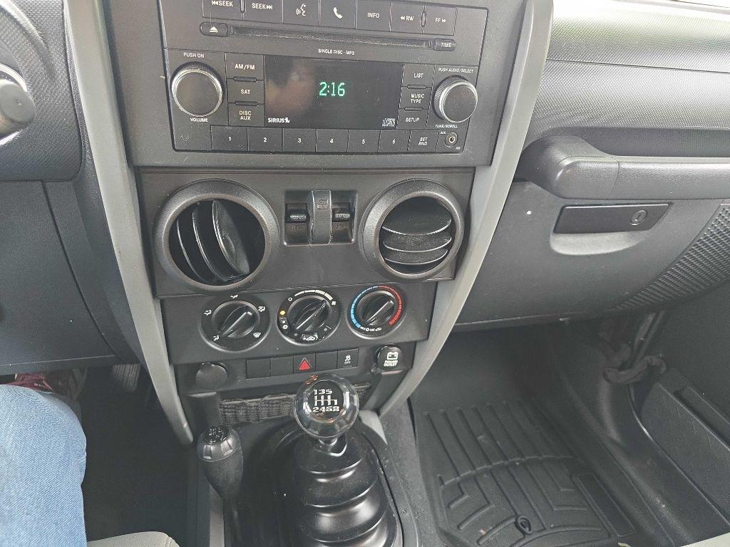 Jeep Wrangler Sport 4WD 2010