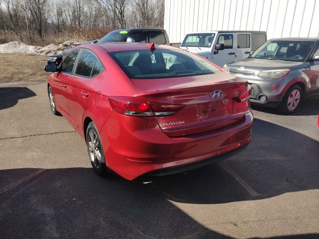 Hyundai Elantra Value Edition 6A 2017
