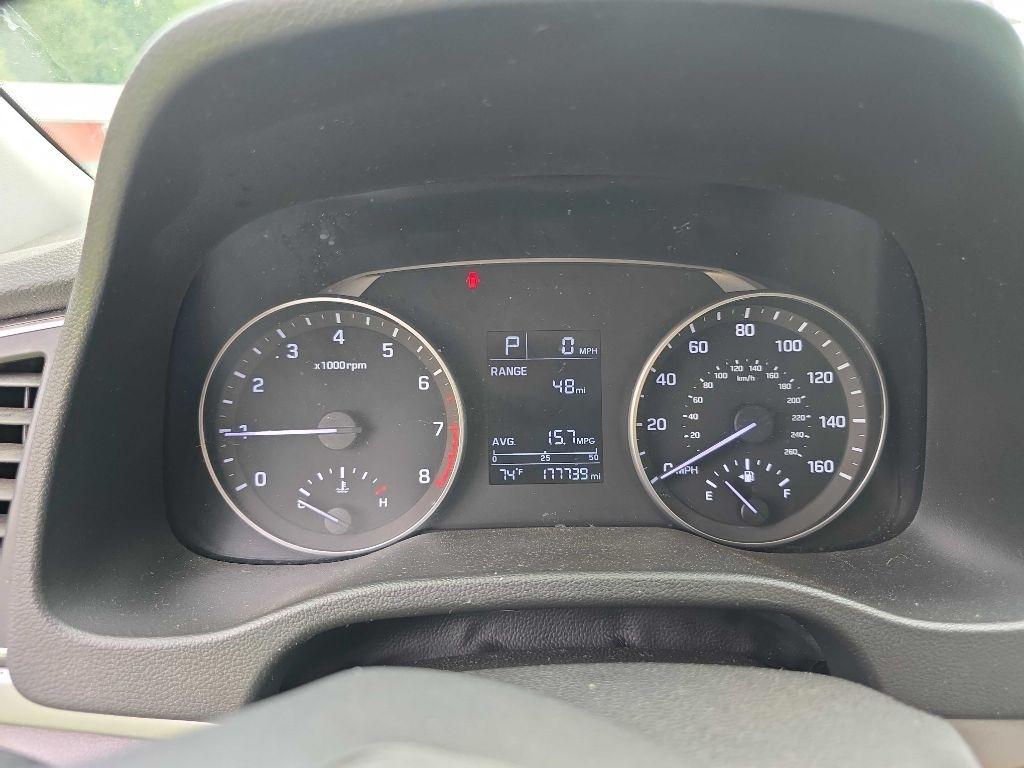 Hyundai Elantra Value Edition 6A 2017