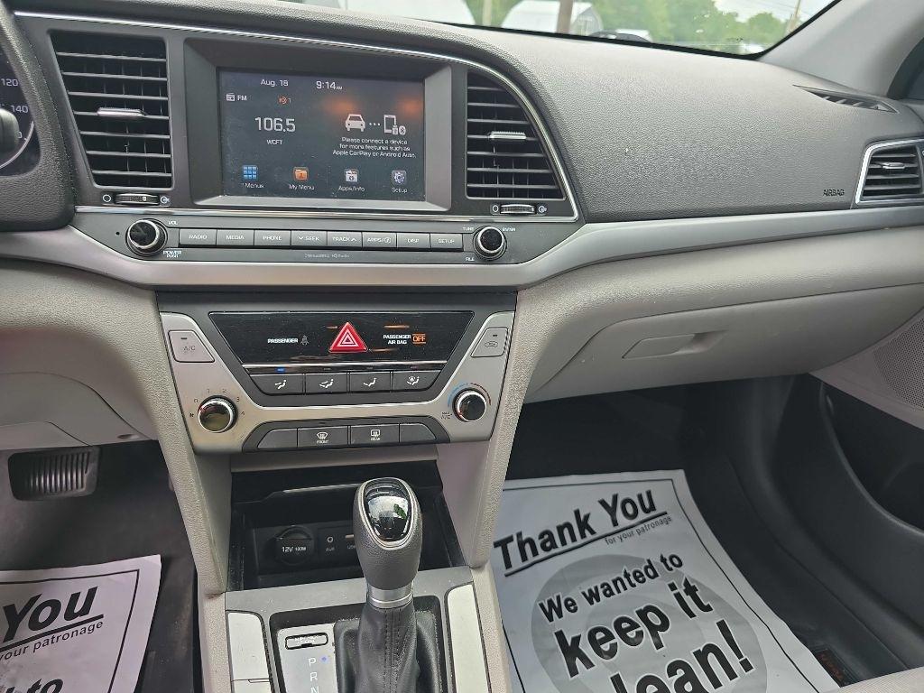 Hyundai Elantra Value Edition 6A 2017