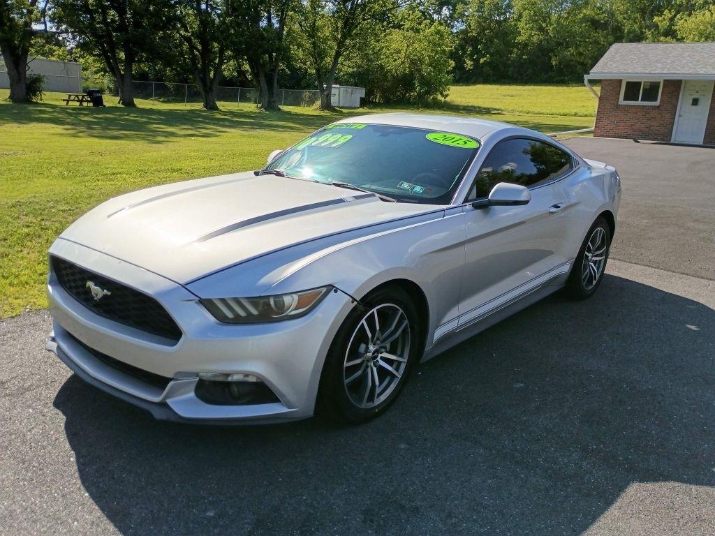 Ford Mustang EcoBoost Coupe 2015