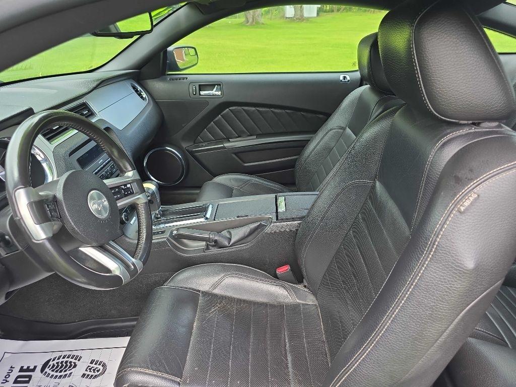 Ford Mustang GT Coupe 2012