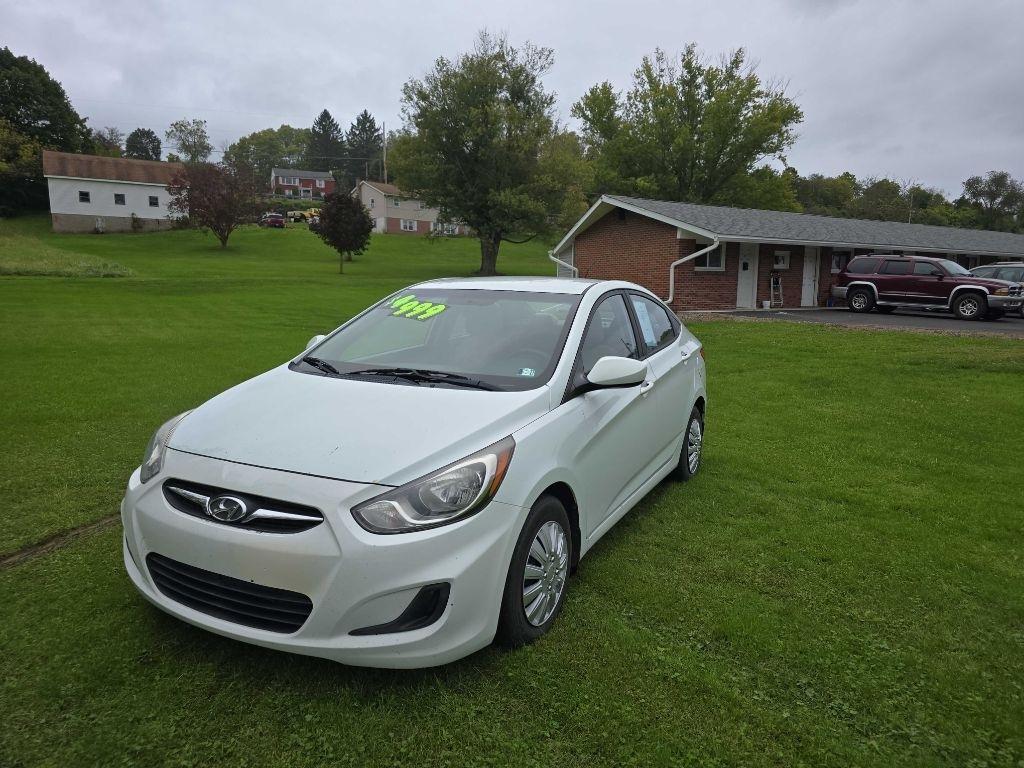 Hyundai Accent GLS 4-Door 2013