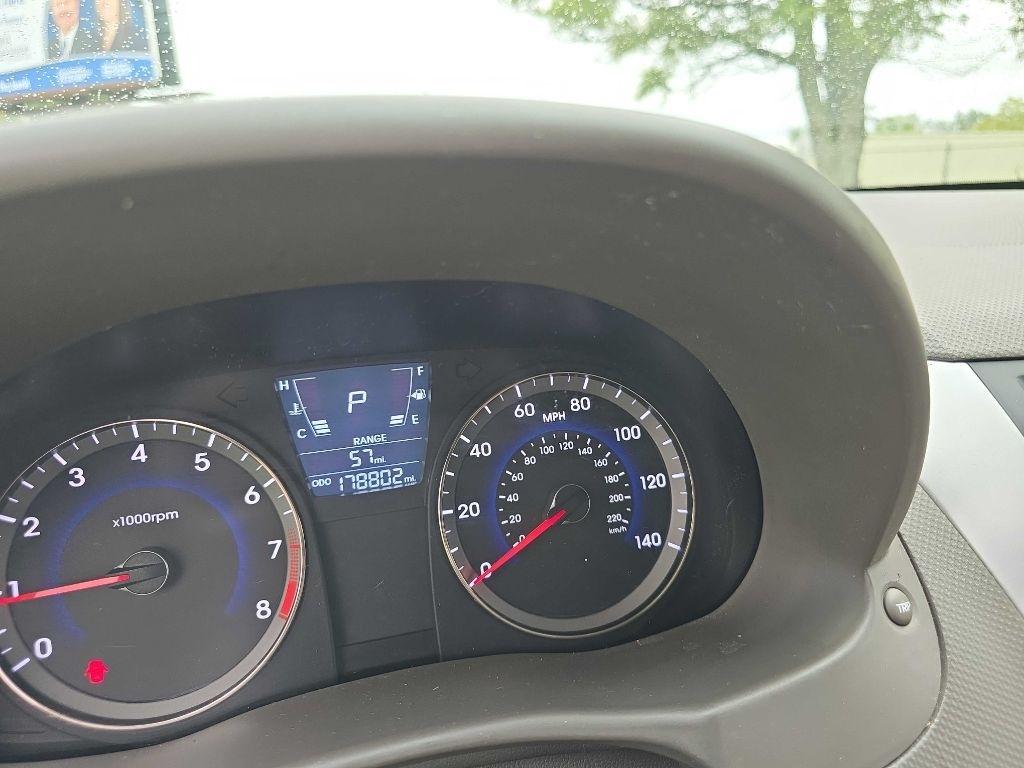Hyundai Accent GLS 4-Door 2013