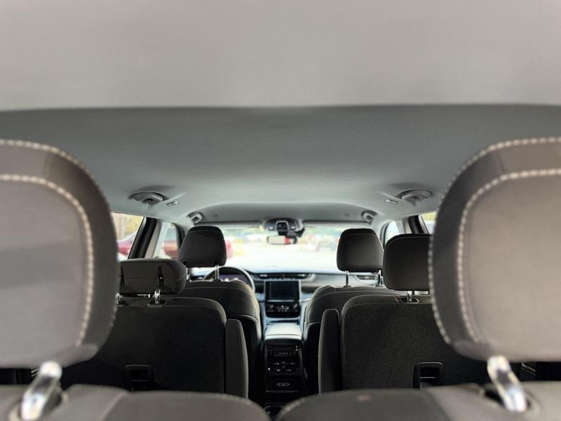 2023 Jeep Grand Cherokee L Laredo - Photo 9