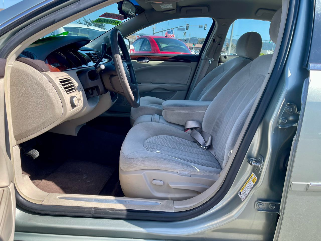Buick Lucerne 4dr Sdn V6 CX 2007 Buick Lucerne 4dr Sdn V6 CX 2007