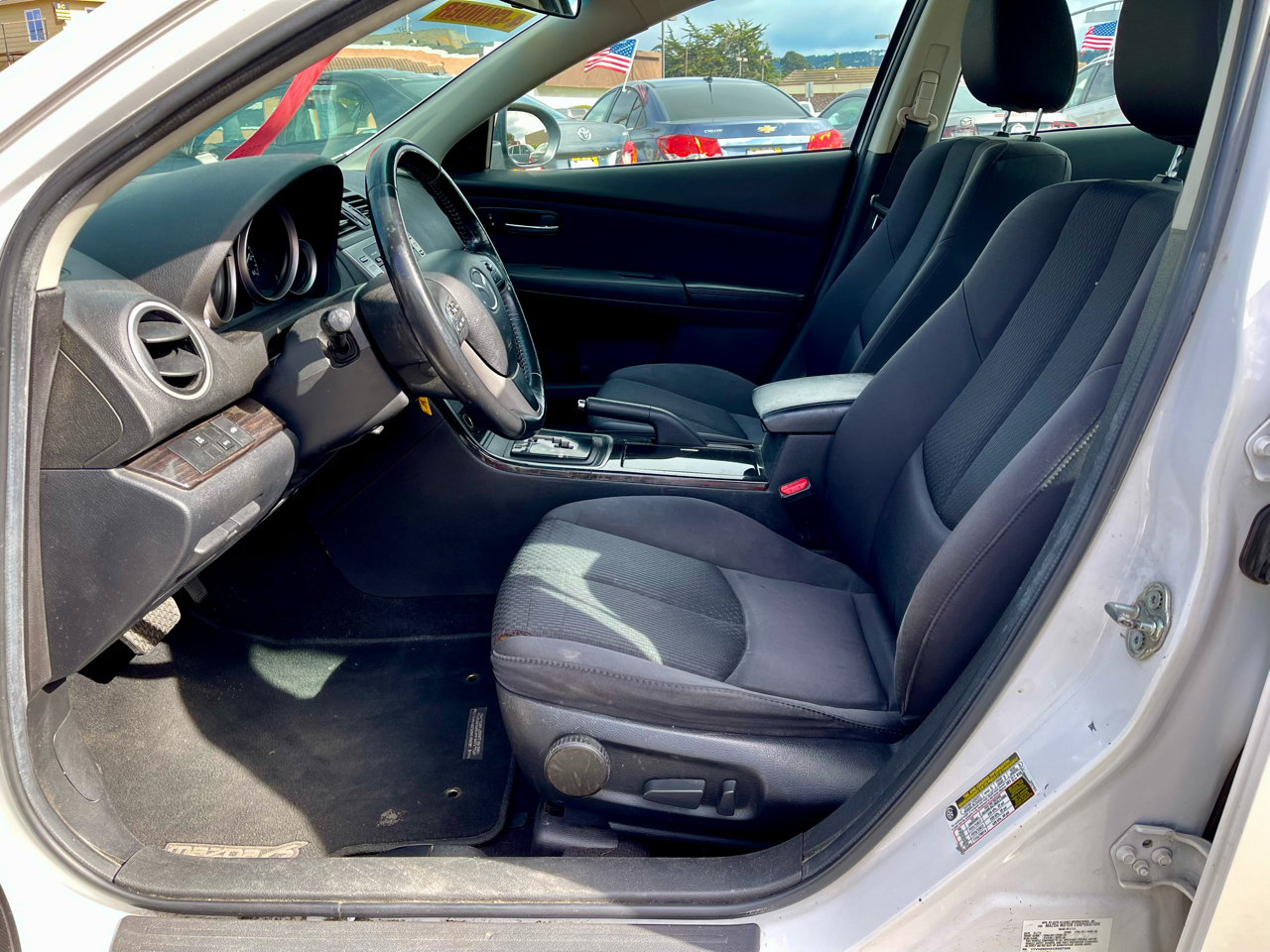 Mazda MAZDA6 4dr Sdn Auto i Touring 2012 Mazda MAZDA6 4dr Sdn Auto i Touring 2012