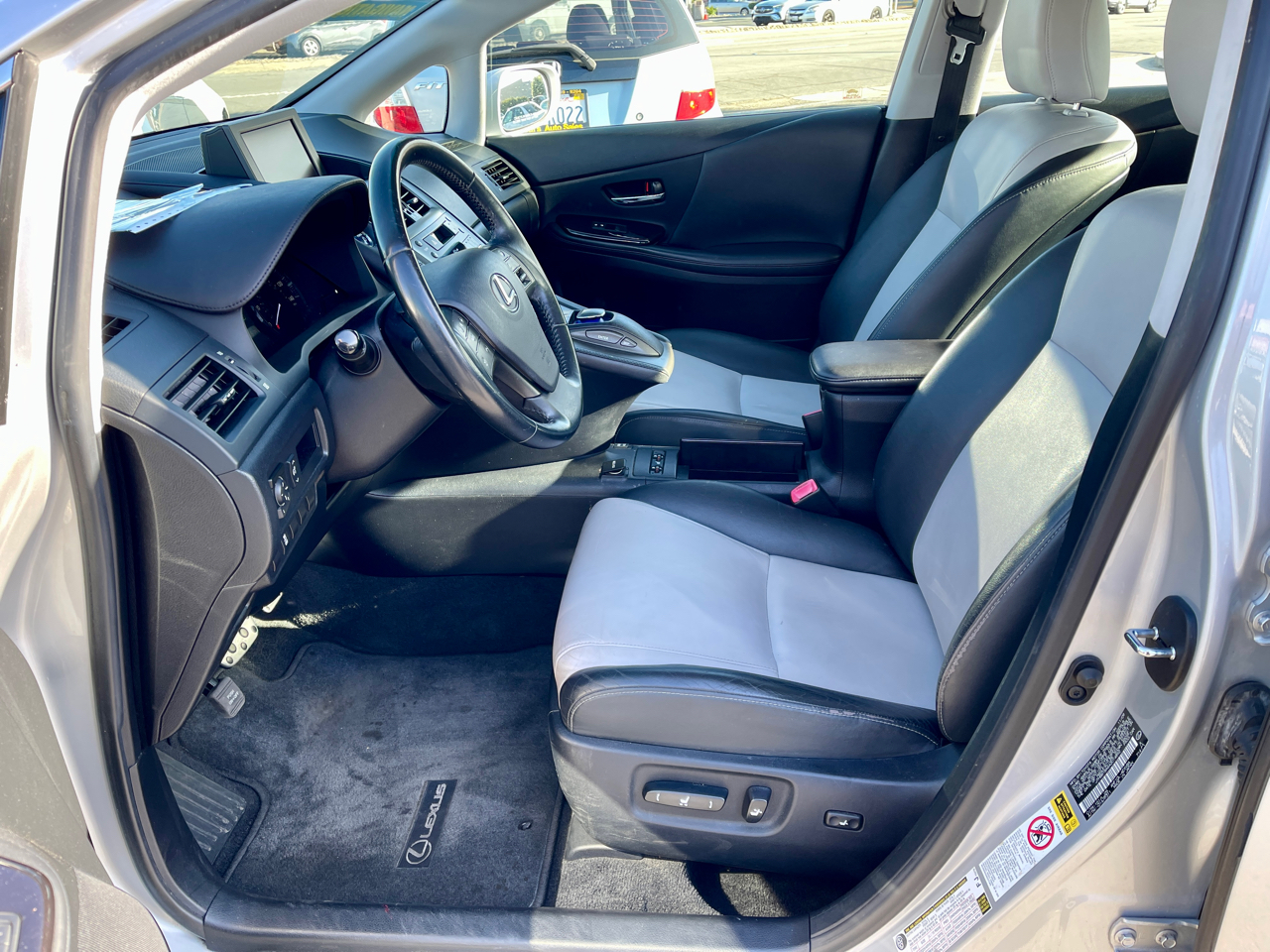 Lexus HS 250h 4dr Sdn Hybrid 2010 Lexus HS 250h 4dr Sdn Hybrid 2010