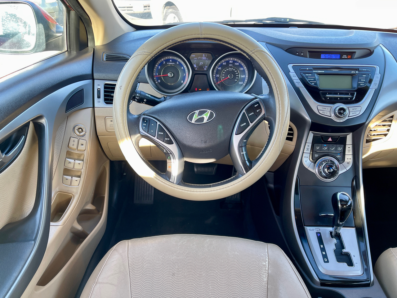 Hyundai Elantra  2013 Hyundai Elantra  2013