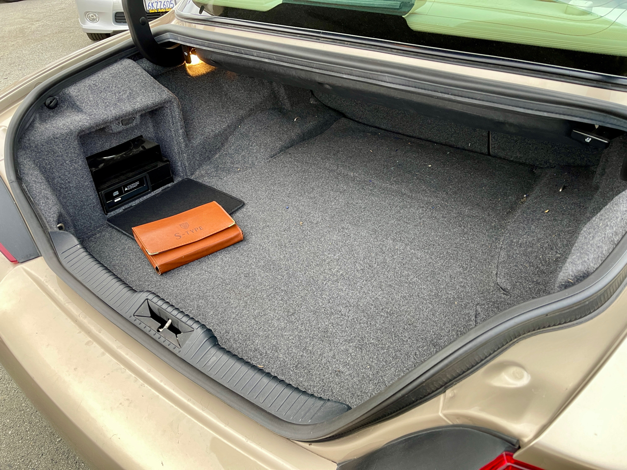 Jaguar S-Type 4dr Sdn V8 2002