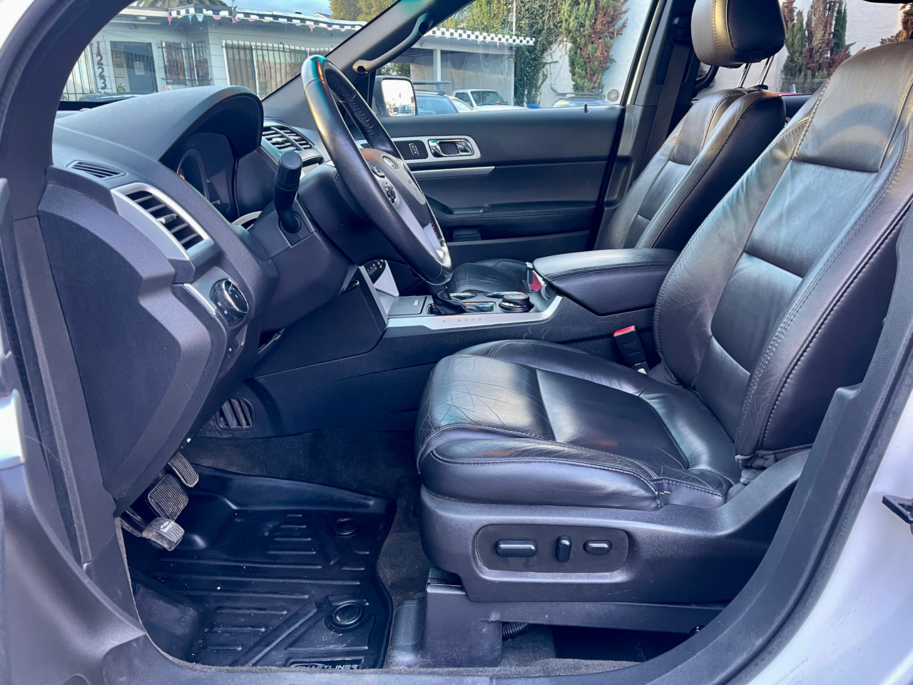 Ford Explorer 4WD 4dr XLT 2014