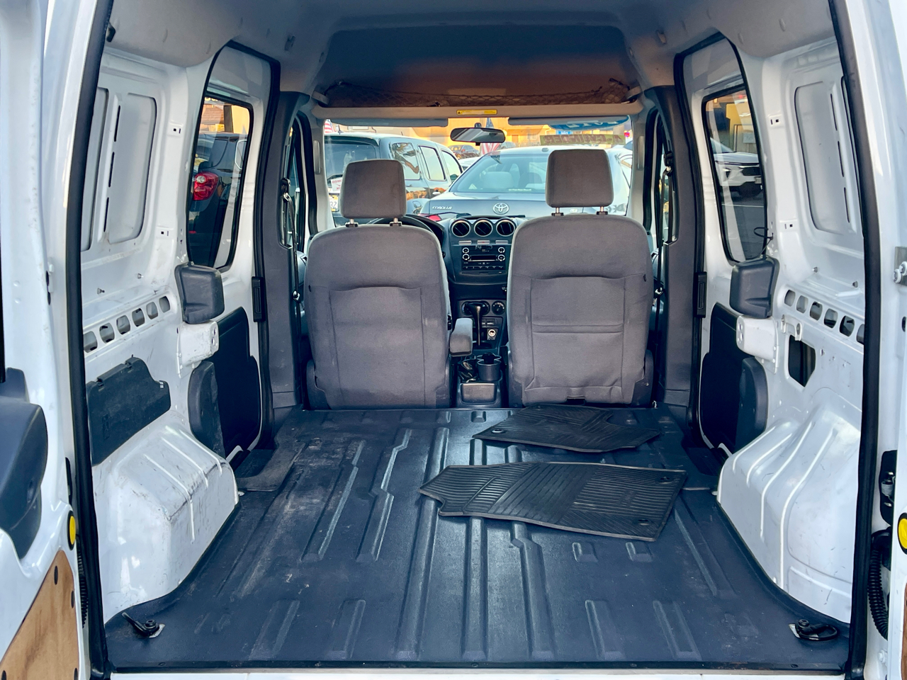 Ford Transit Connect 114.6" XLT w/side & rear door privacy glass 2012