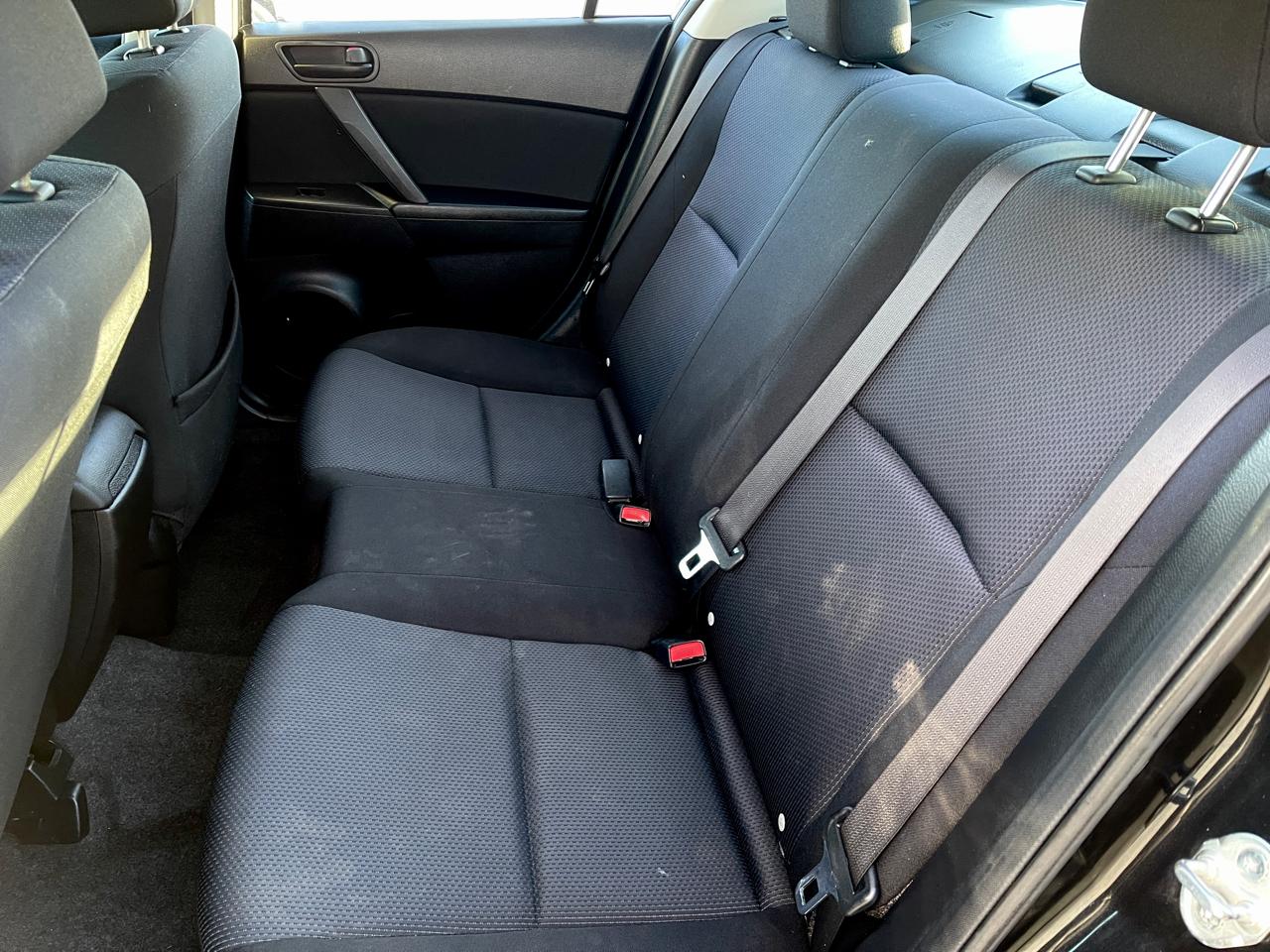 Mazda MAZDA3 4dr Sdn Auto i Sport 2011