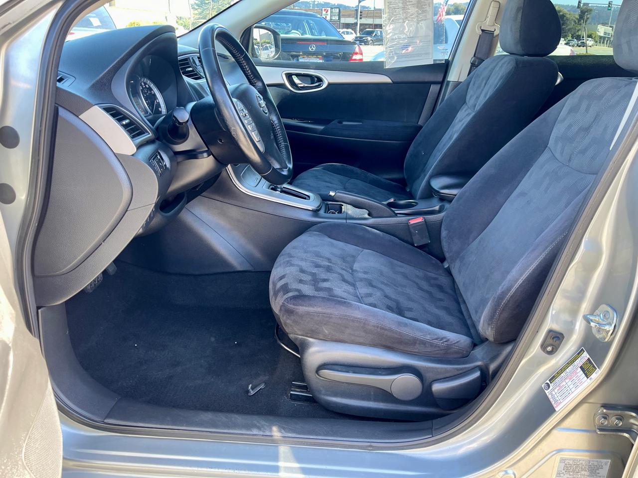 Nissan Sentra 4dr Sdn I4 CVT SV 2013