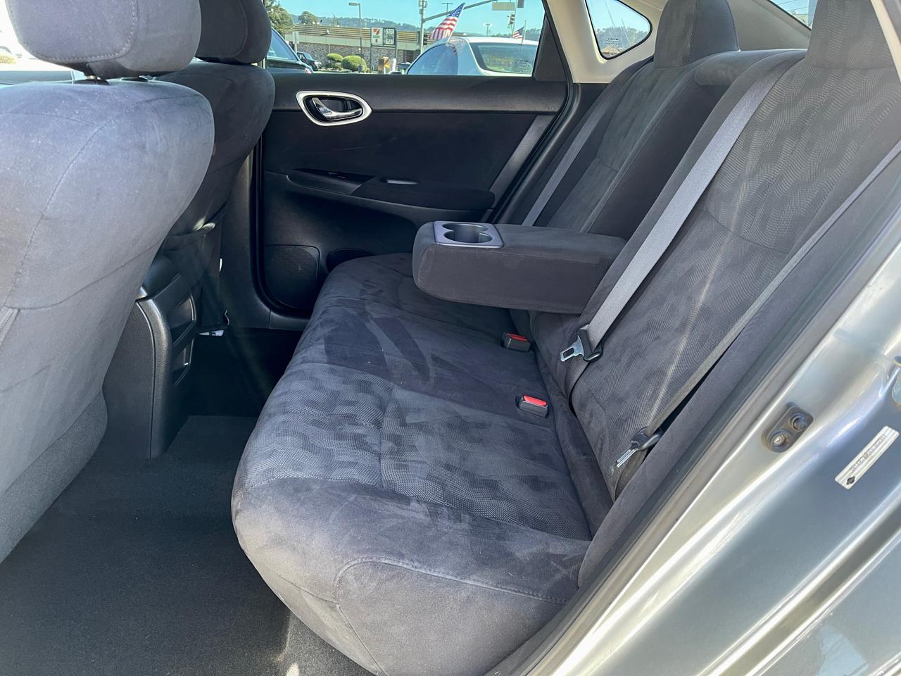 Nissan Sentra 4dr Sdn I4 CVT SV 2013