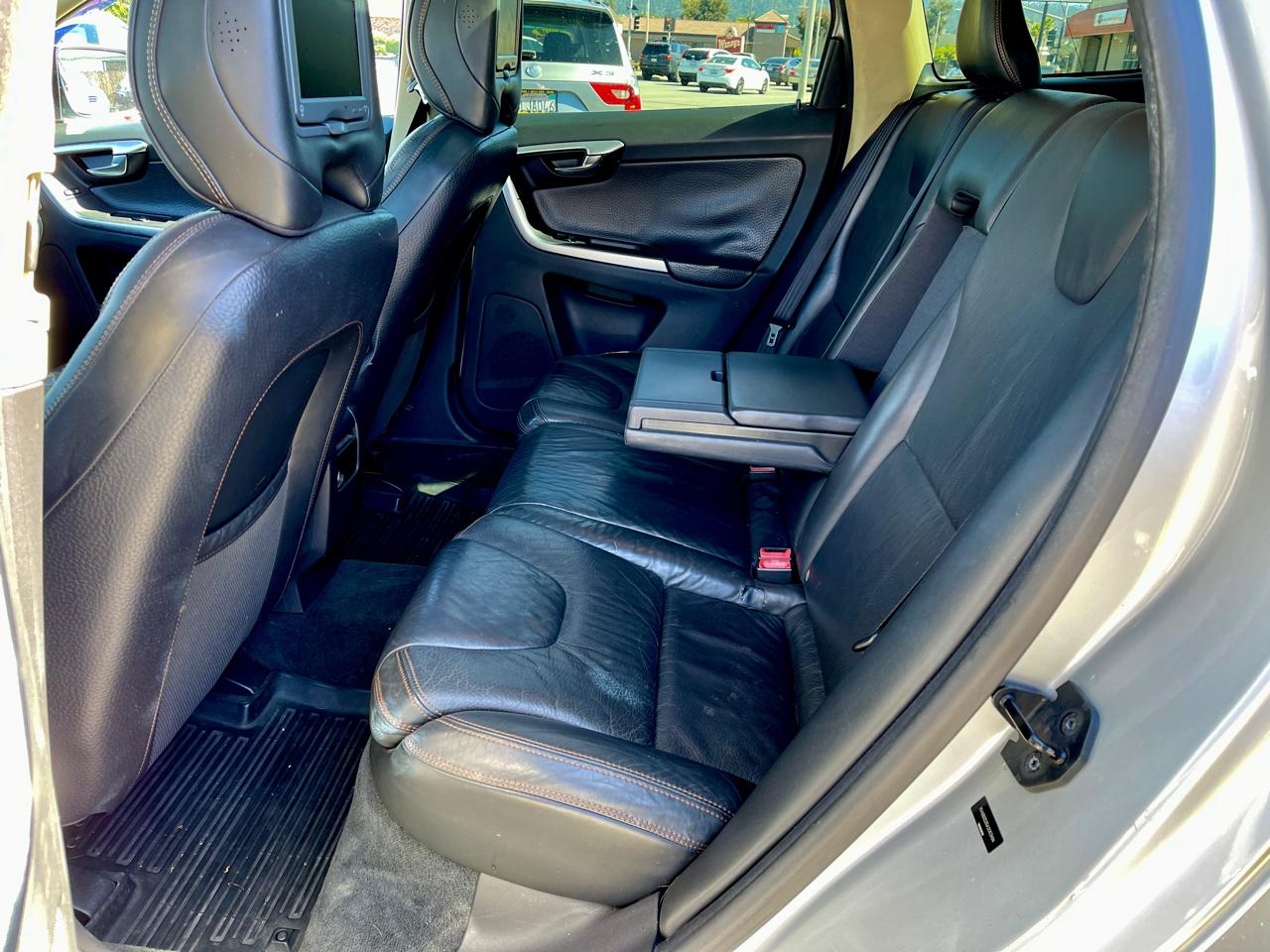 Volvo XC60 AWD 4dr 3.0T 2010