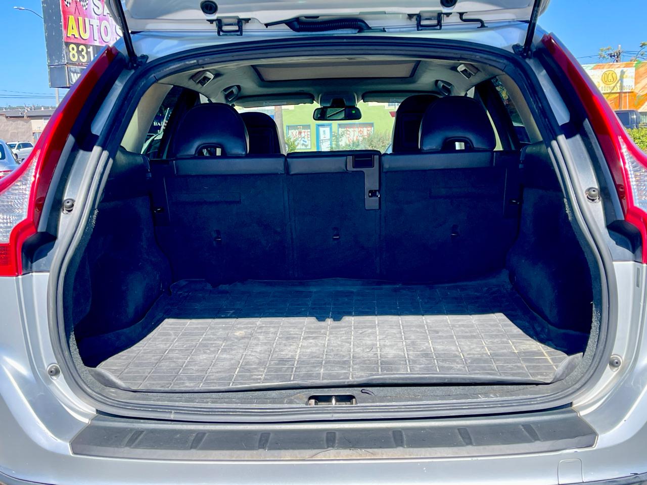 Volvo XC60 AWD 4dr 3.0T 2010