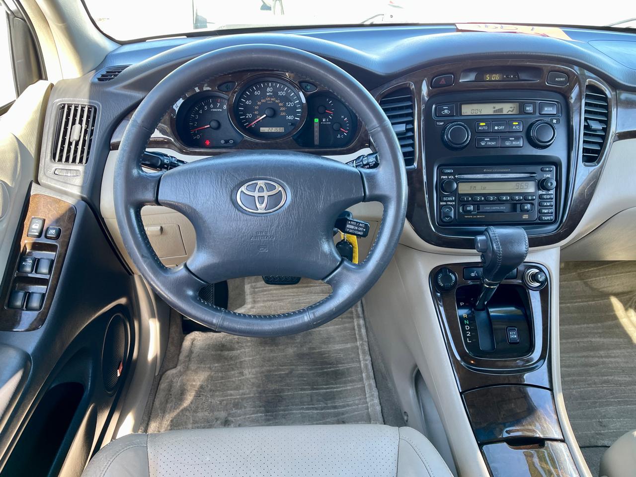 Toyota Highlander 4dr V6 (Natl) 2003