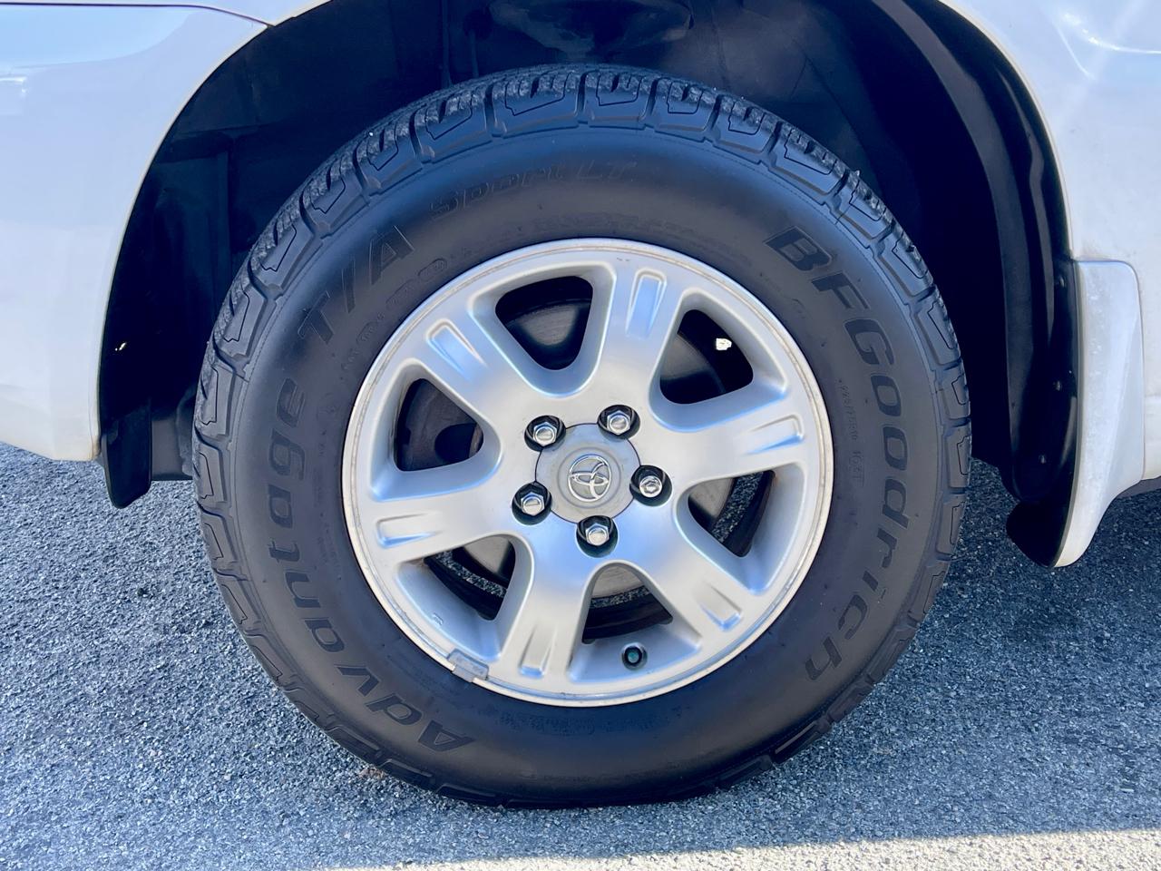 Toyota Highlander 4dr V6 (Natl) 2003