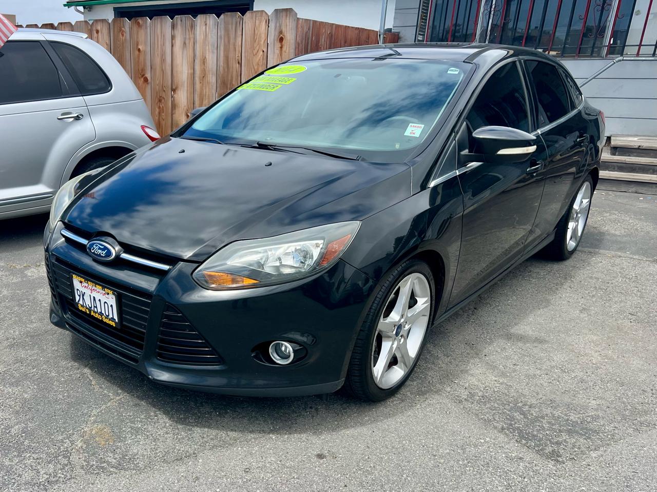 Ford Focus 4dr Sdn Titanium 2014
