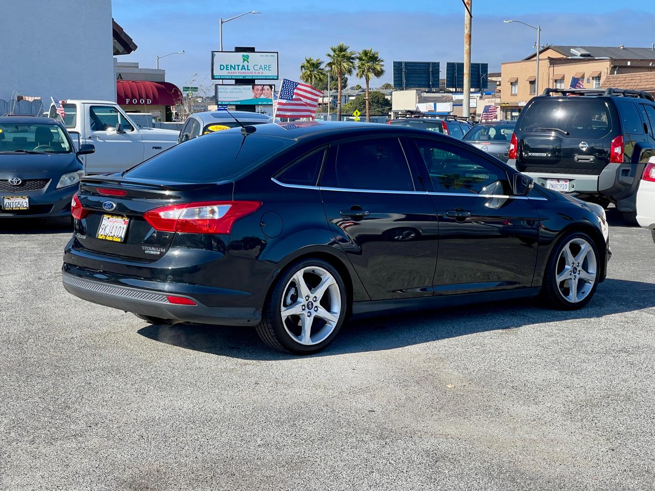 Ford Focus 4dr Sdn Titanium 2014