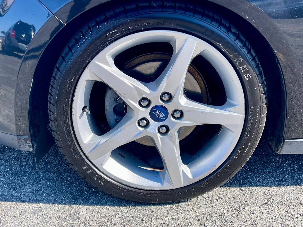 Ford Focus 4dr Sdn Titanium 2014