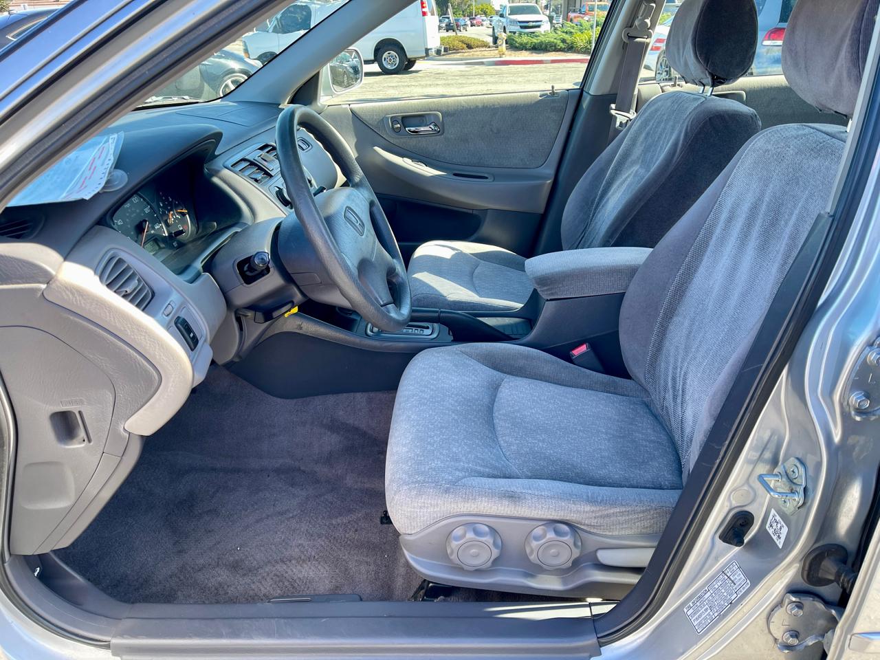 Honda Accord Sdn LX Auto ULEV 2002