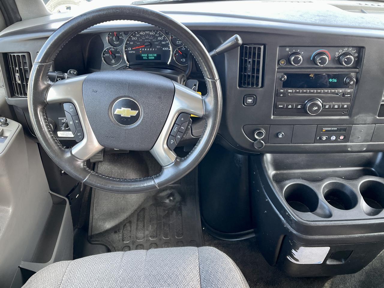Chevrolet Express Passenger RWD 1500 135" LT 2013