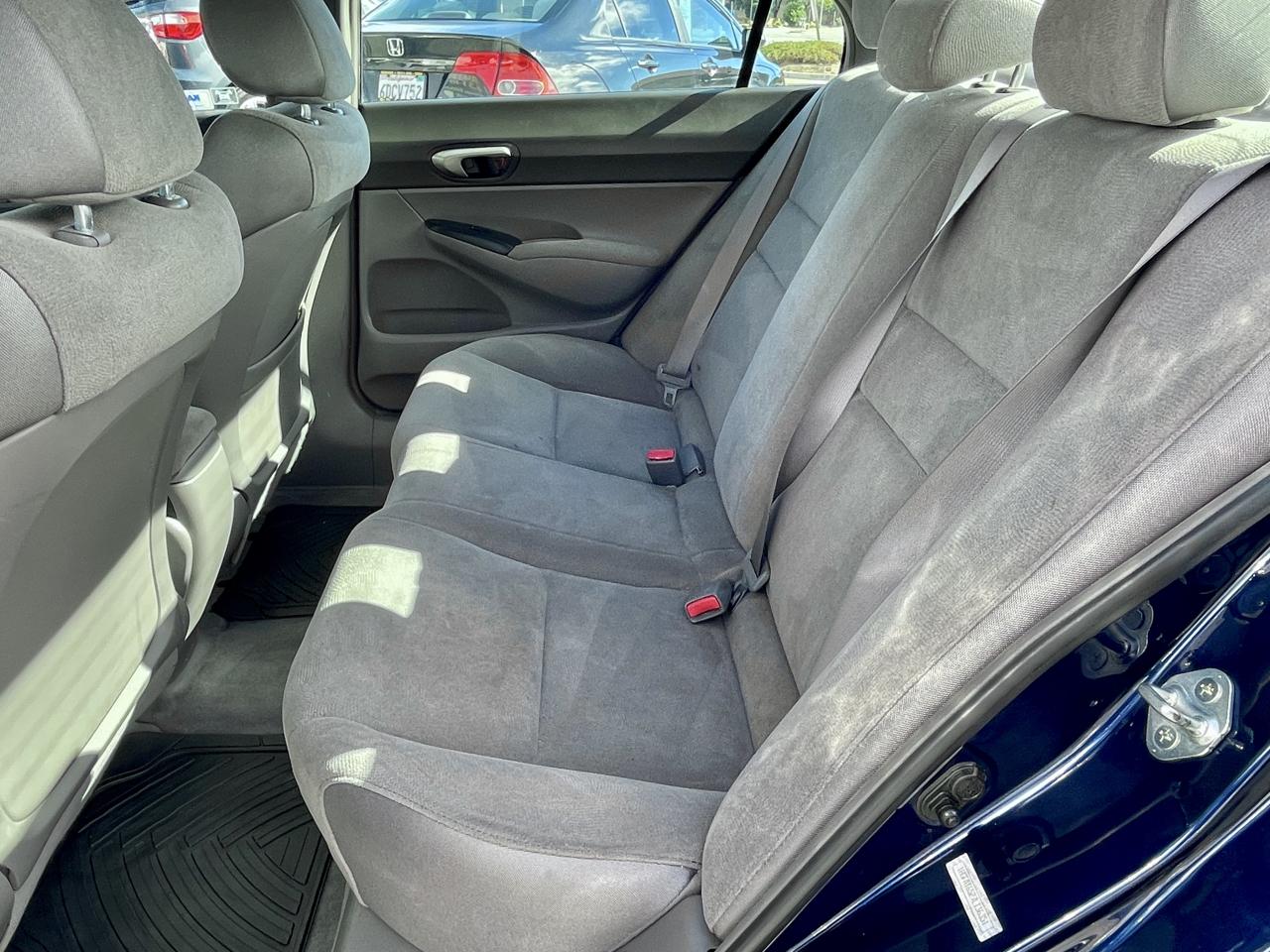 Honda Civic Sdn 4dr AT LX 2007