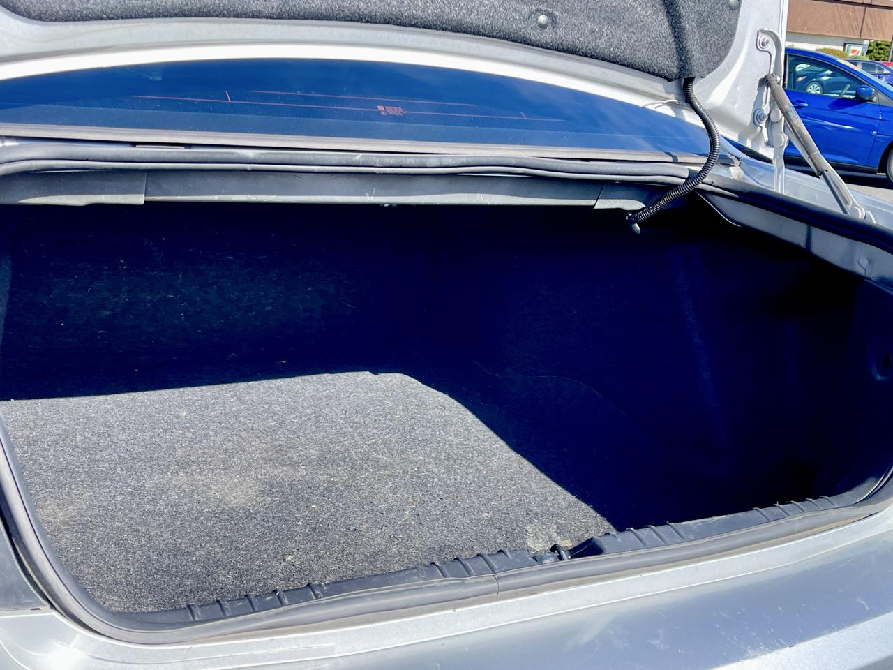 Chevrolet Impala 4dr Sdn LS Retail 2011