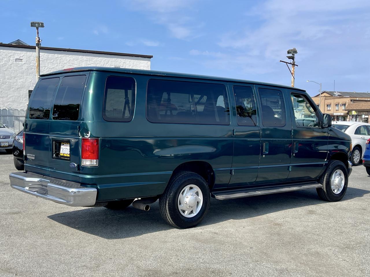 Ford Econoline Wagon E-350 Super Ext XLT 2006